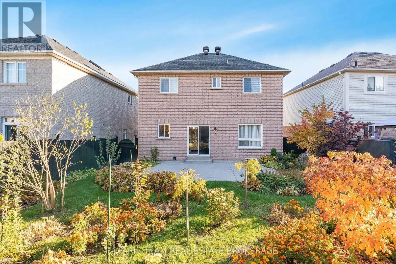 36 CONNAUGHT LANE