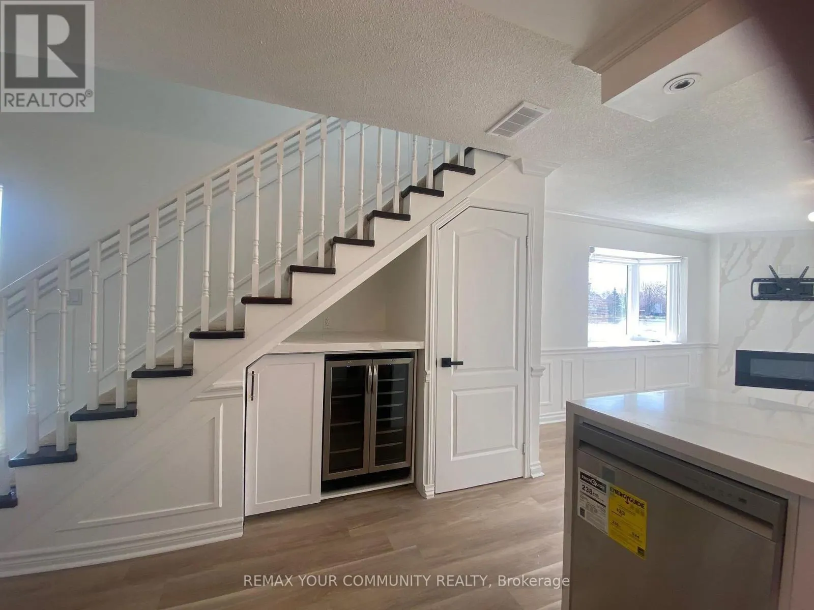 1 - 2 LAGUNA PARKWAY