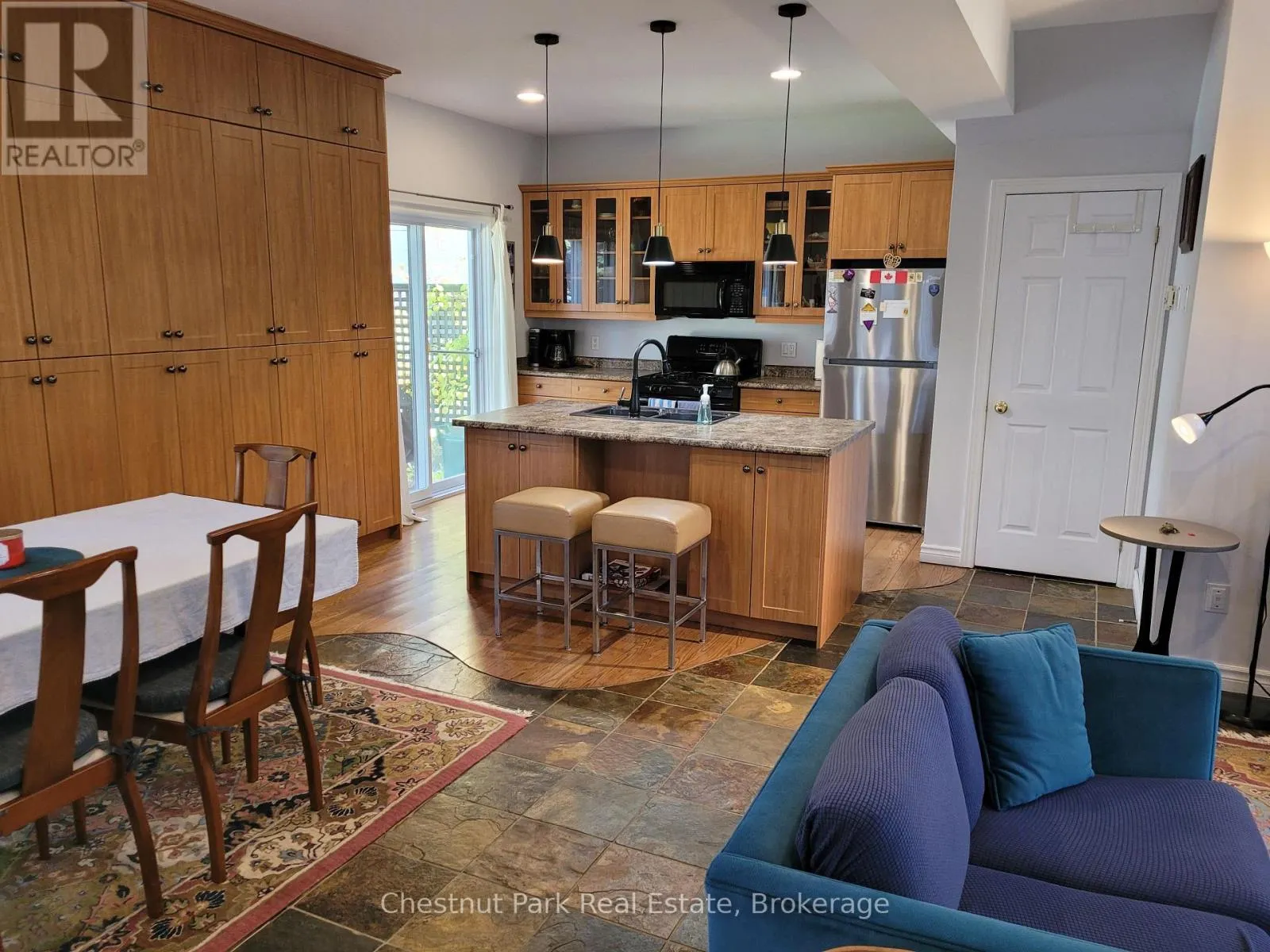 21 47TH STREET N