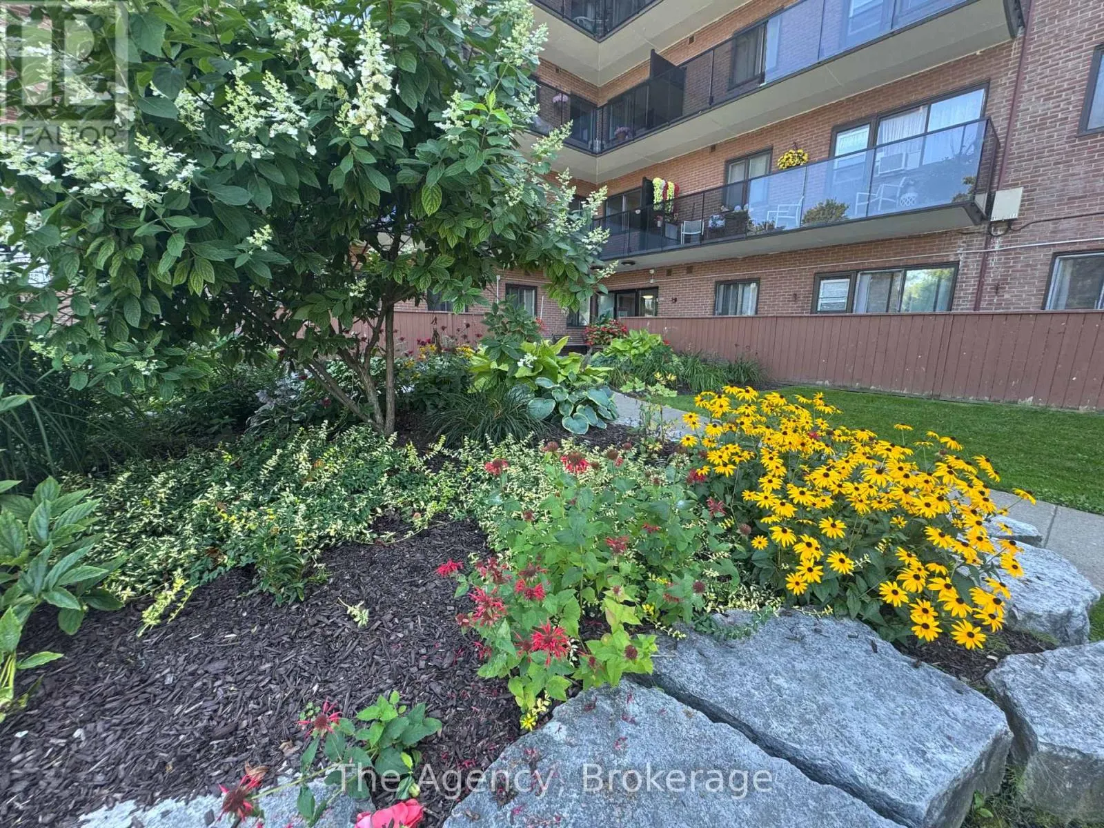 104 - 550 KING STREET #104