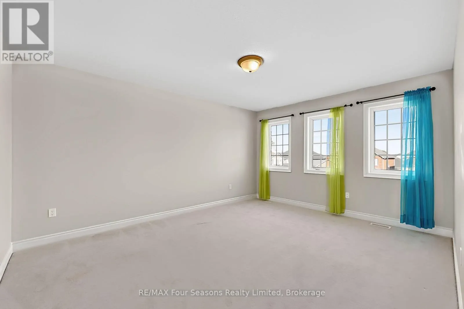71 LOCKERBIE CRESCENT