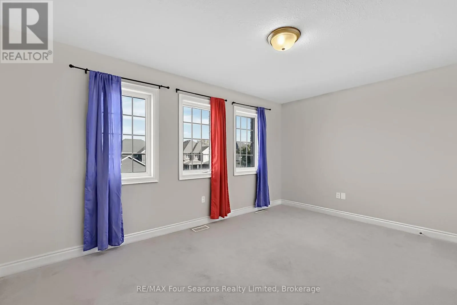 71 LOCKERBIE CRESCENT