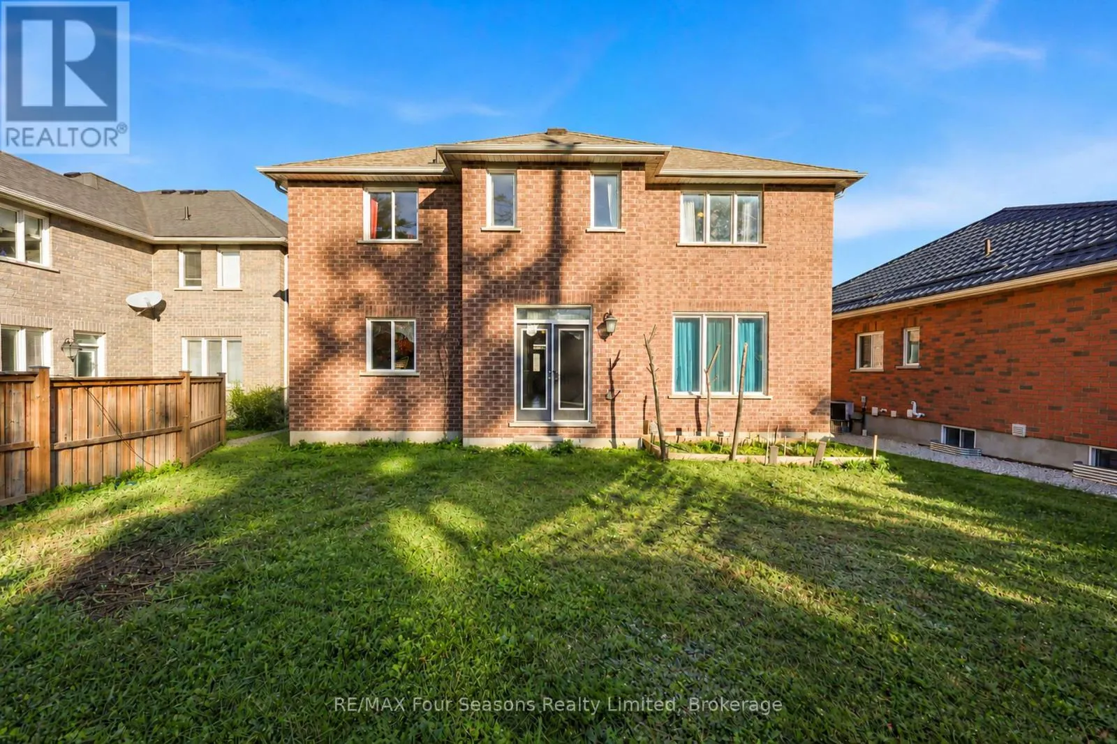 71 LOCKERBIE CRESCENT
