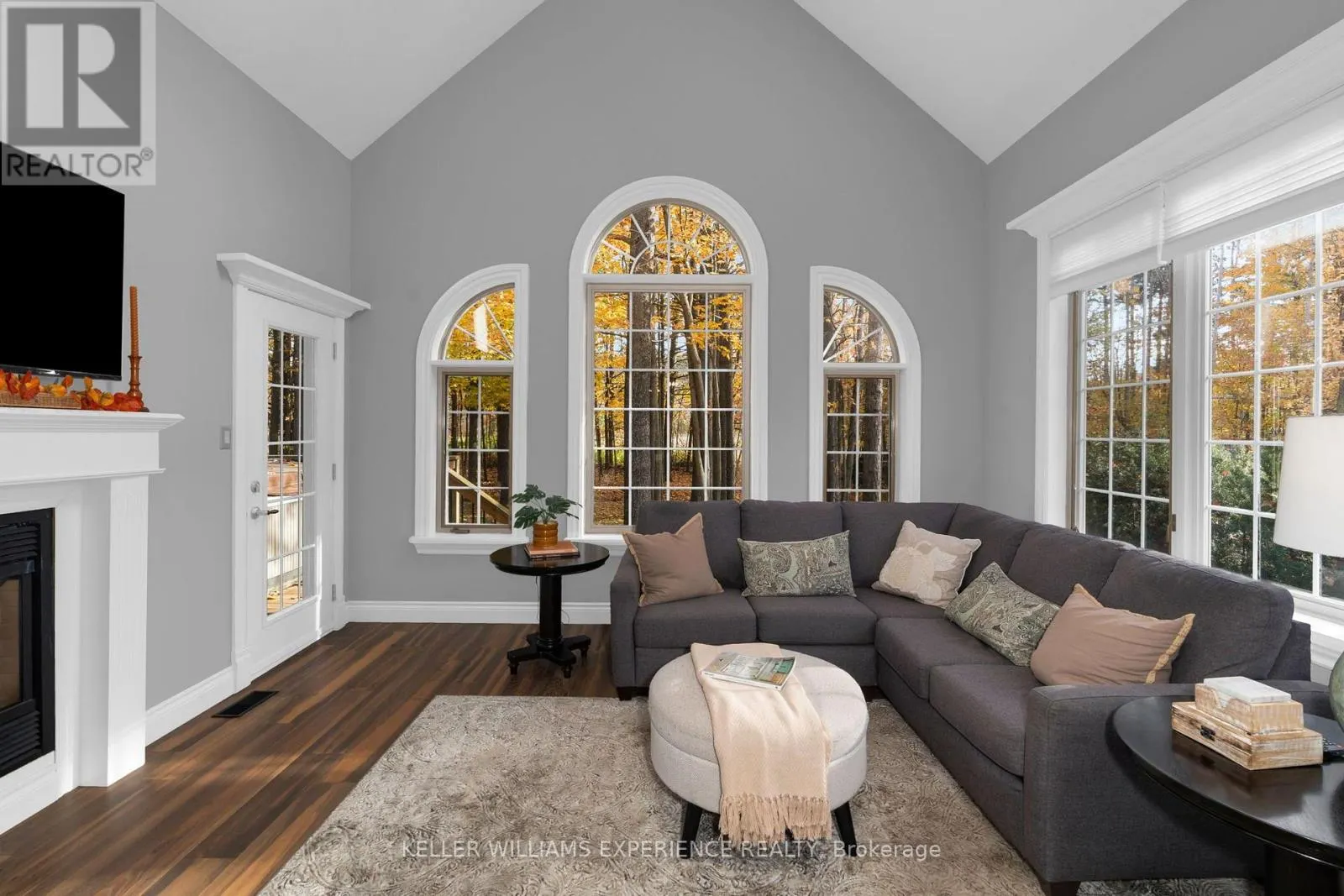 17 FAIRWAY COURT