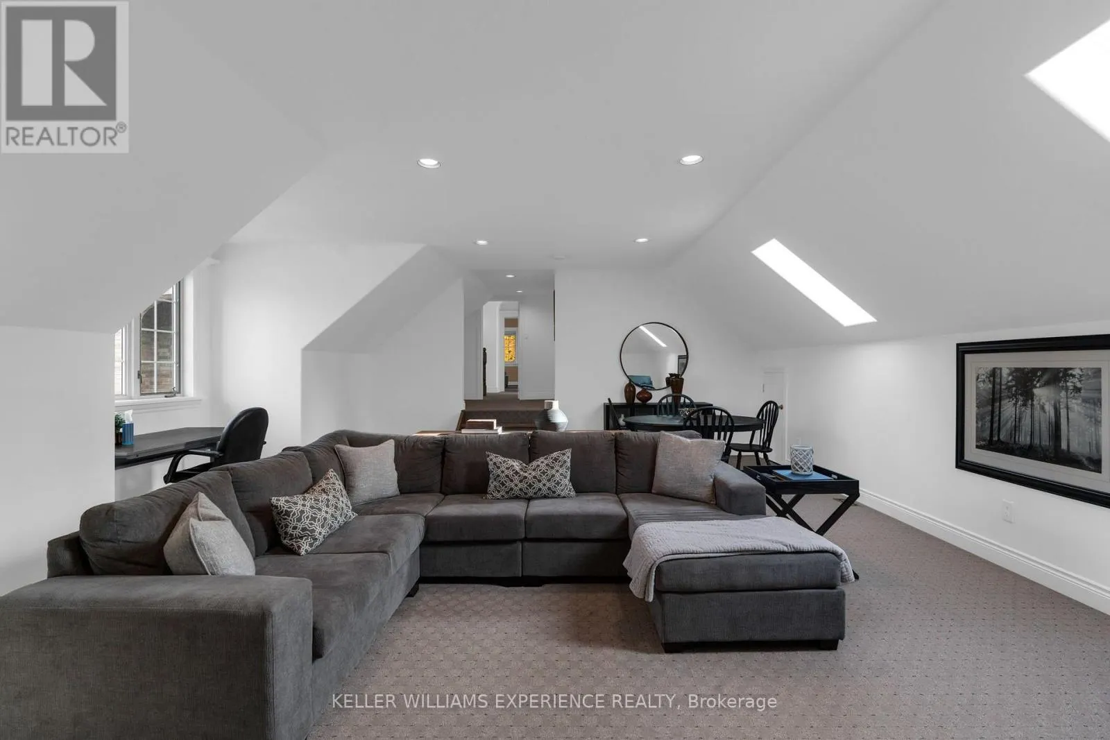 17 FAIRWAY COURT