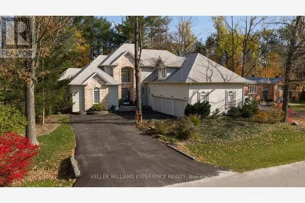 17 FAIRWAY COURT