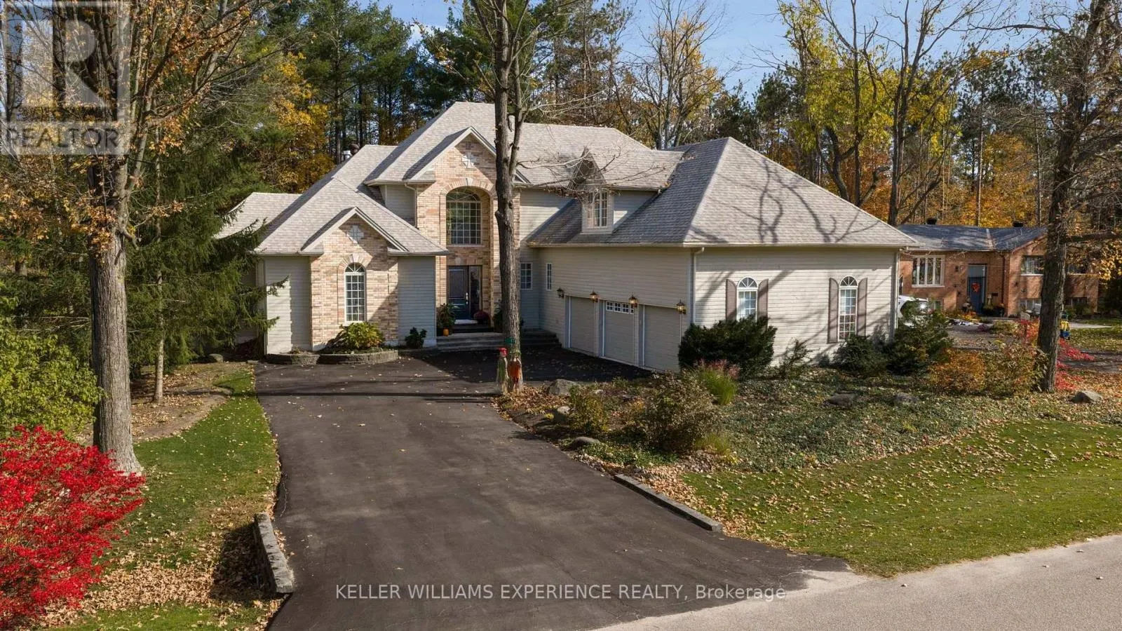 17 FAIRWAY COURT
