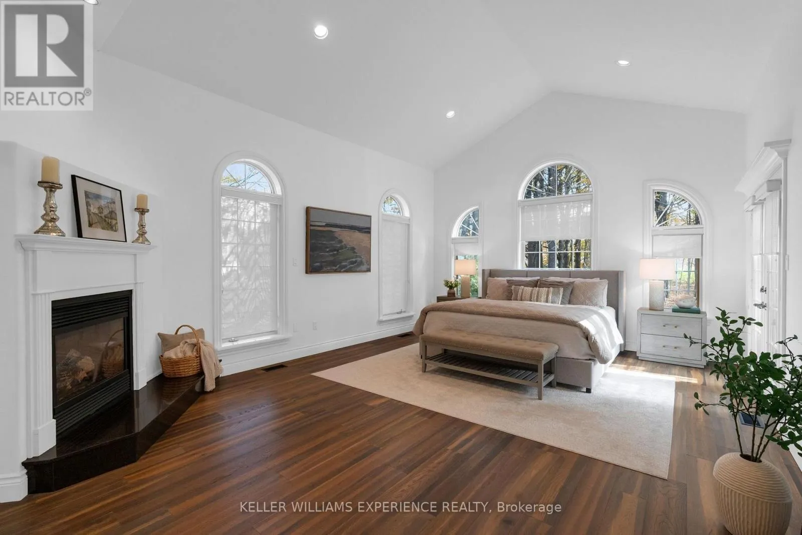 17 FAIRWAY COURT