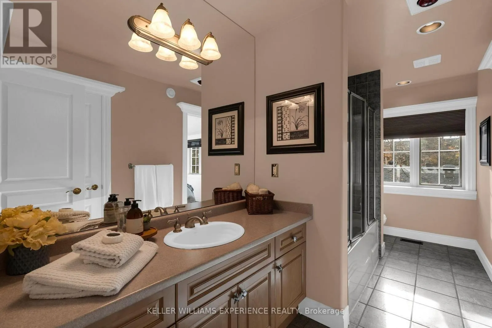 17 FAIRWAY COURT