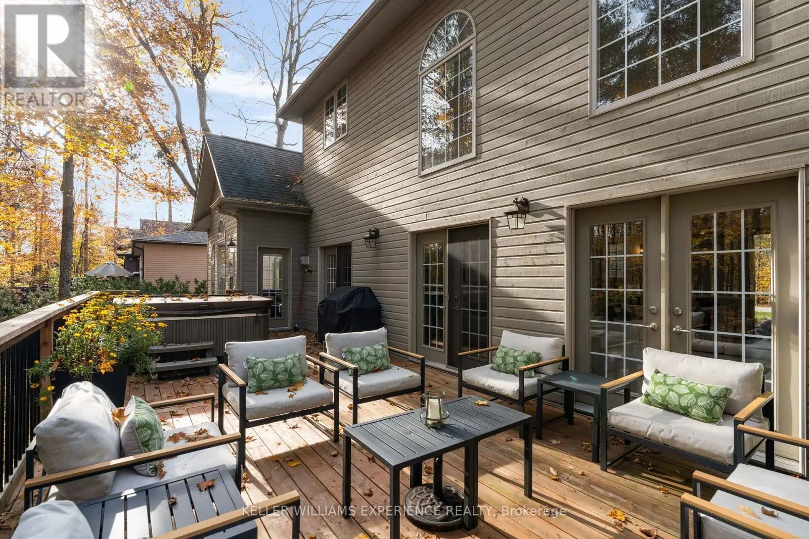 17 FAIRWAY COURT