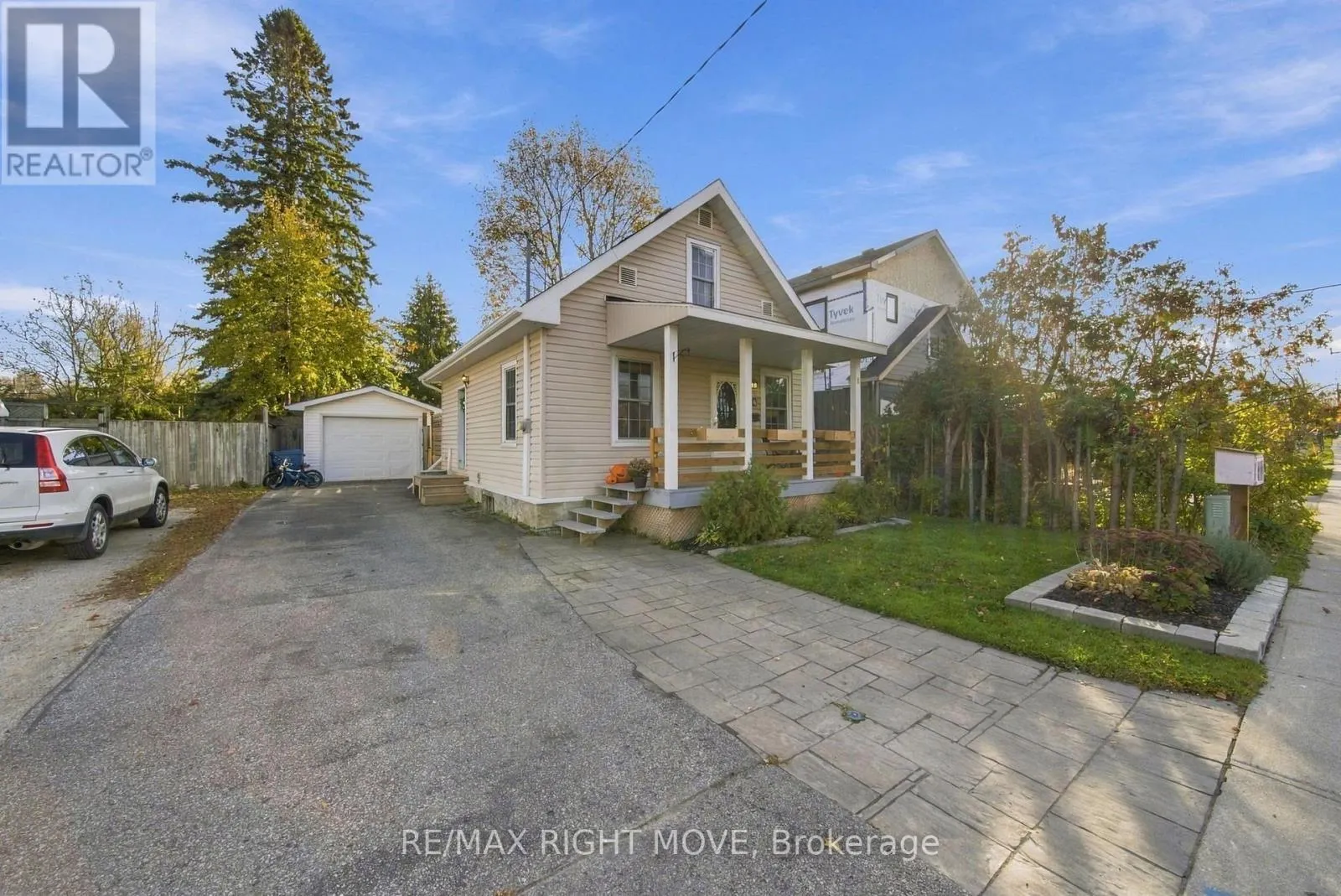 94 WESTMOUNT DRIVE N