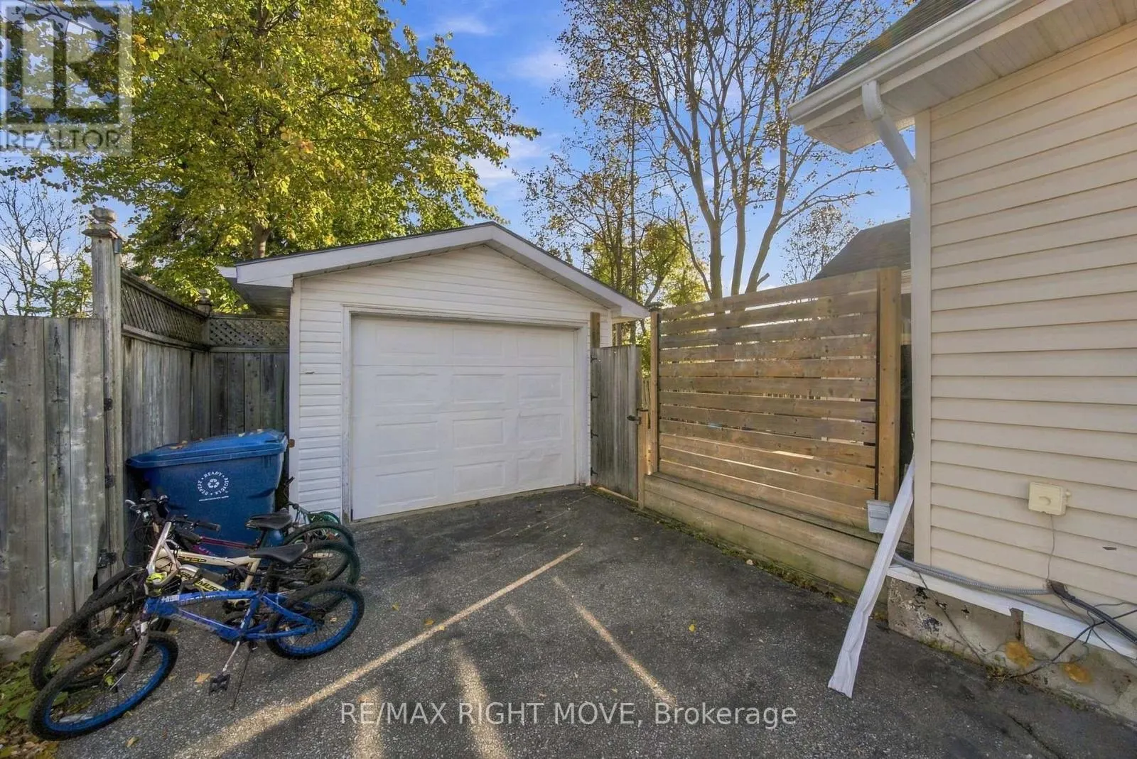 94 WESTMOUNT DRIVE N