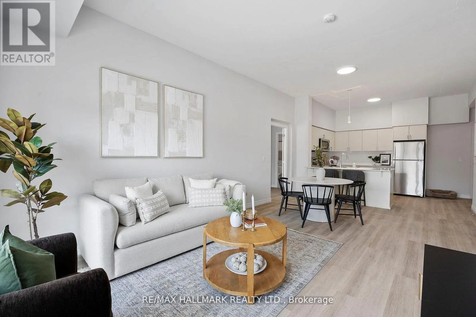 810 - 70 DEAN AVENUE