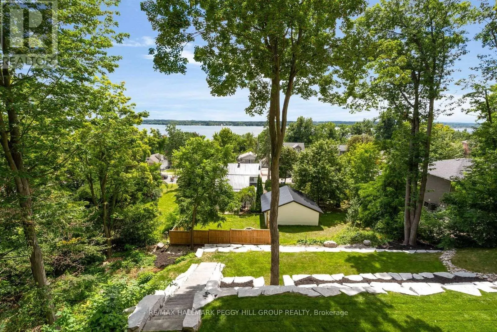 11 CRESTWOOD DRIVE