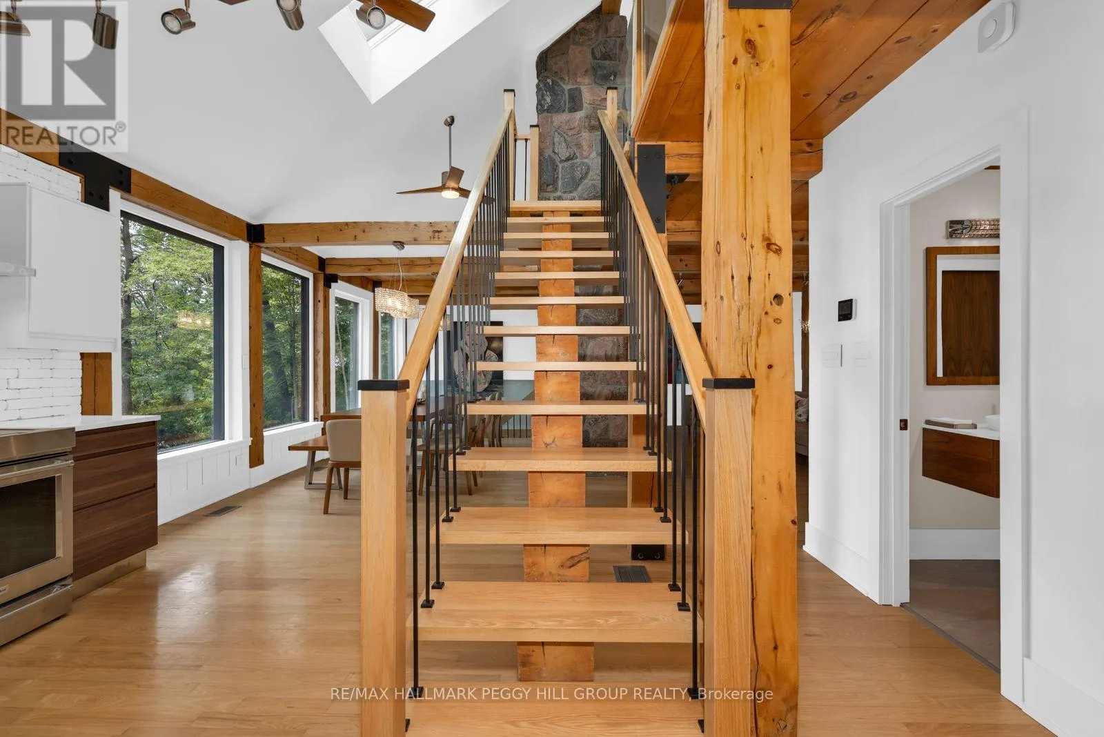 11 CRESTWOOD DRIVE
