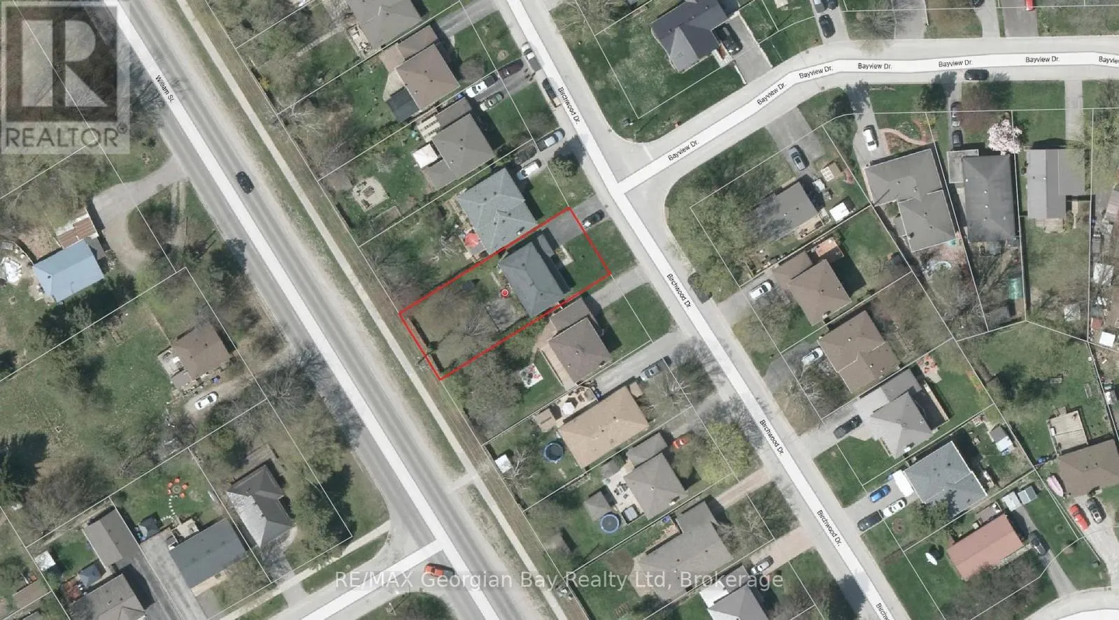 718 BIRCHWOOD DRIVE