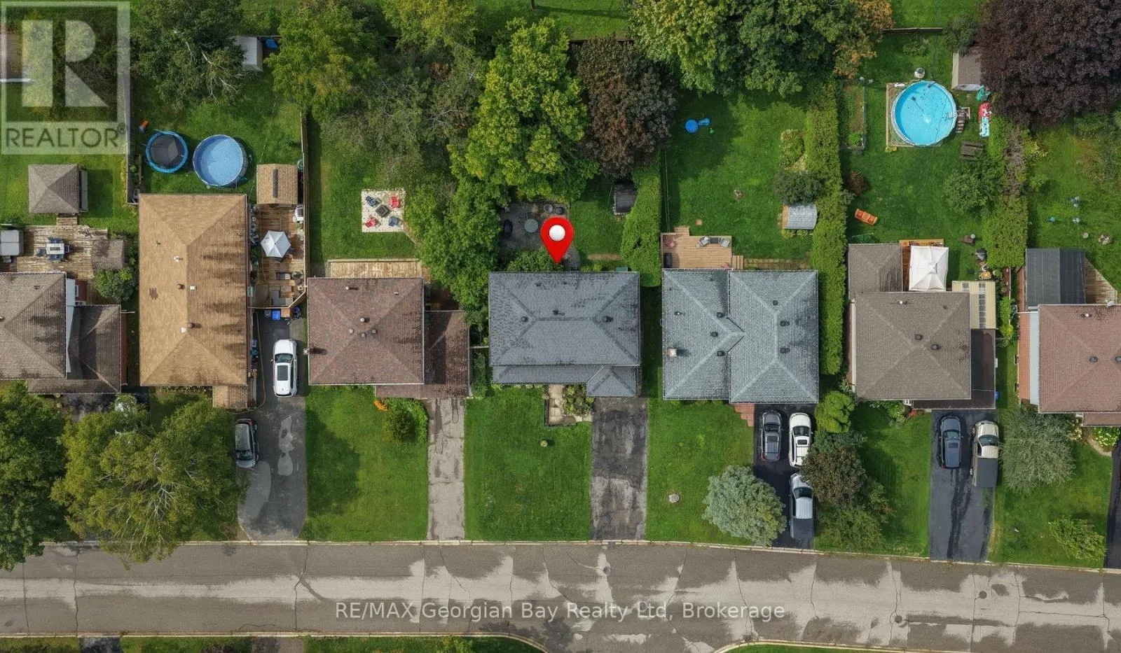 718 BIRCHWOOD DRIVE