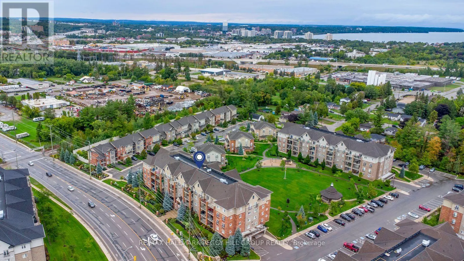 112 - 39 FERNDALE DRIVE S