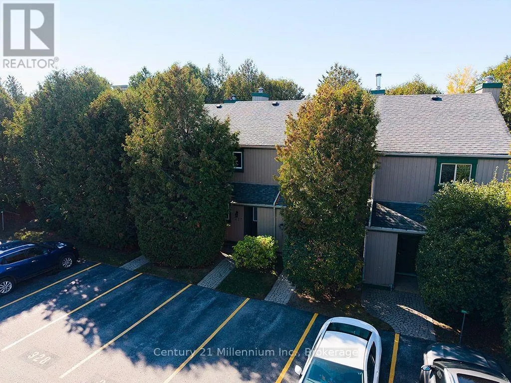 327 - 5 DAWSON DRIVE #327