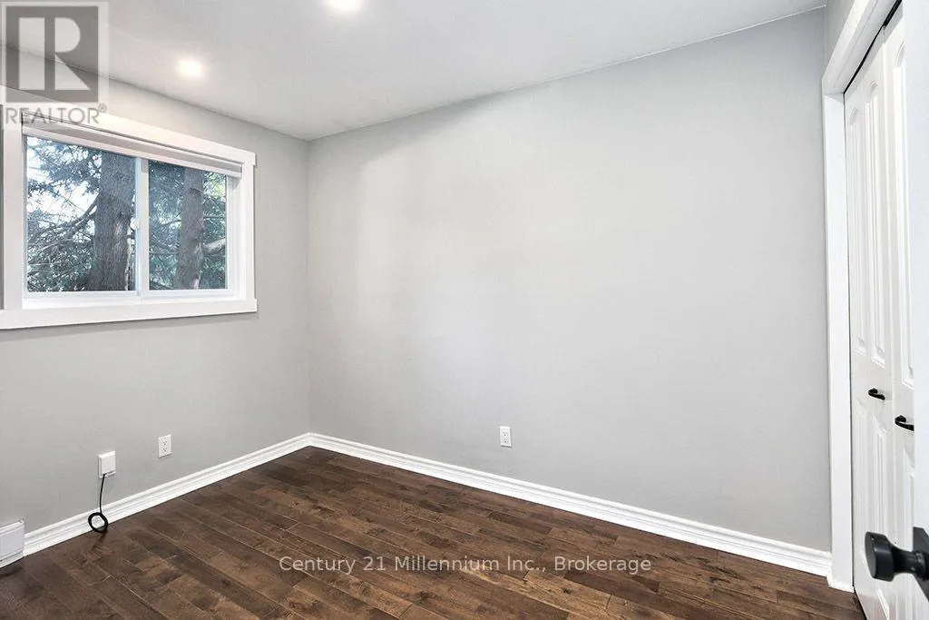 327 - 5 DAWSON DRIVE #327
