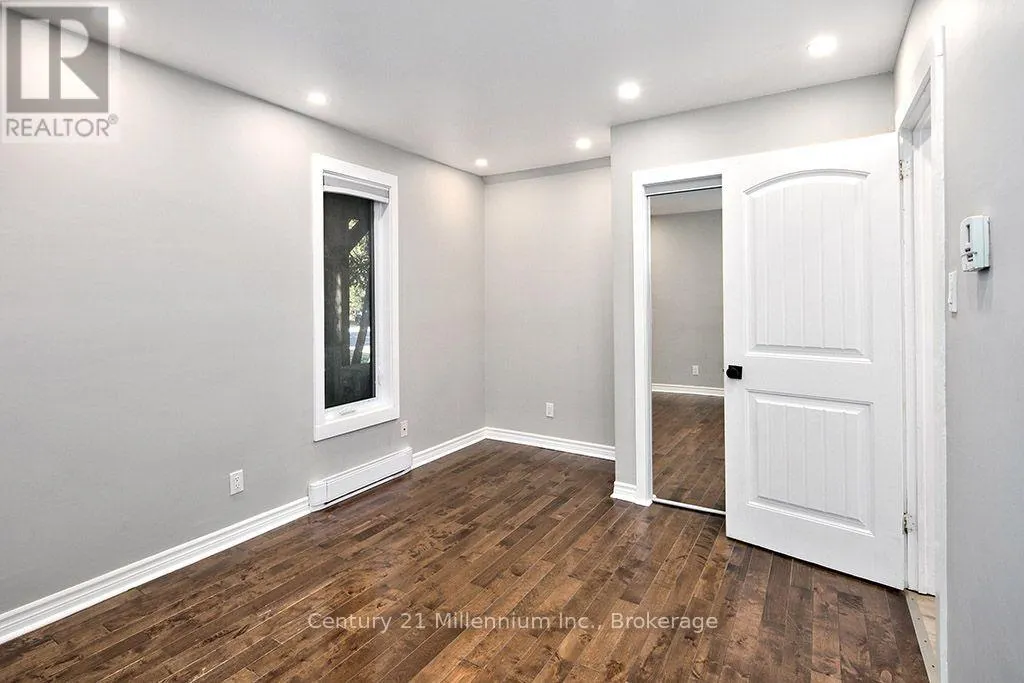 327 - 5 DAWSON DRIVE #327