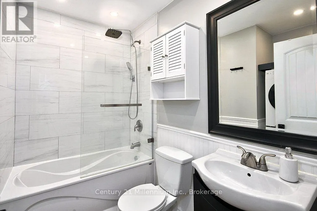 327 - 5 DAWSON DRIVE #327