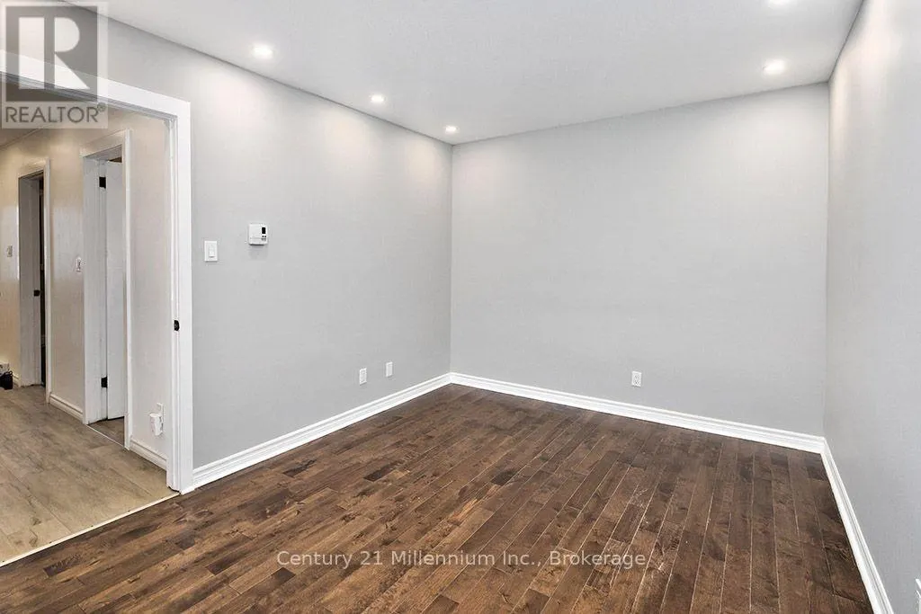 327 - 5 DAWSON DRIVE #327