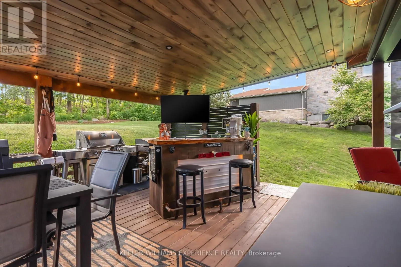 4254 FOREST WOOD DRIVE