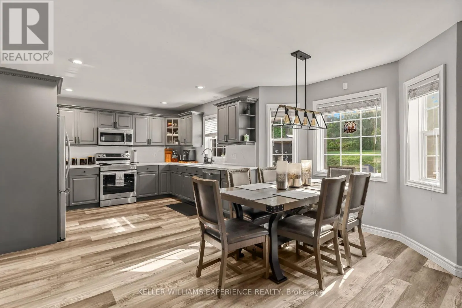 4254 FOREST WOOD DRIVE