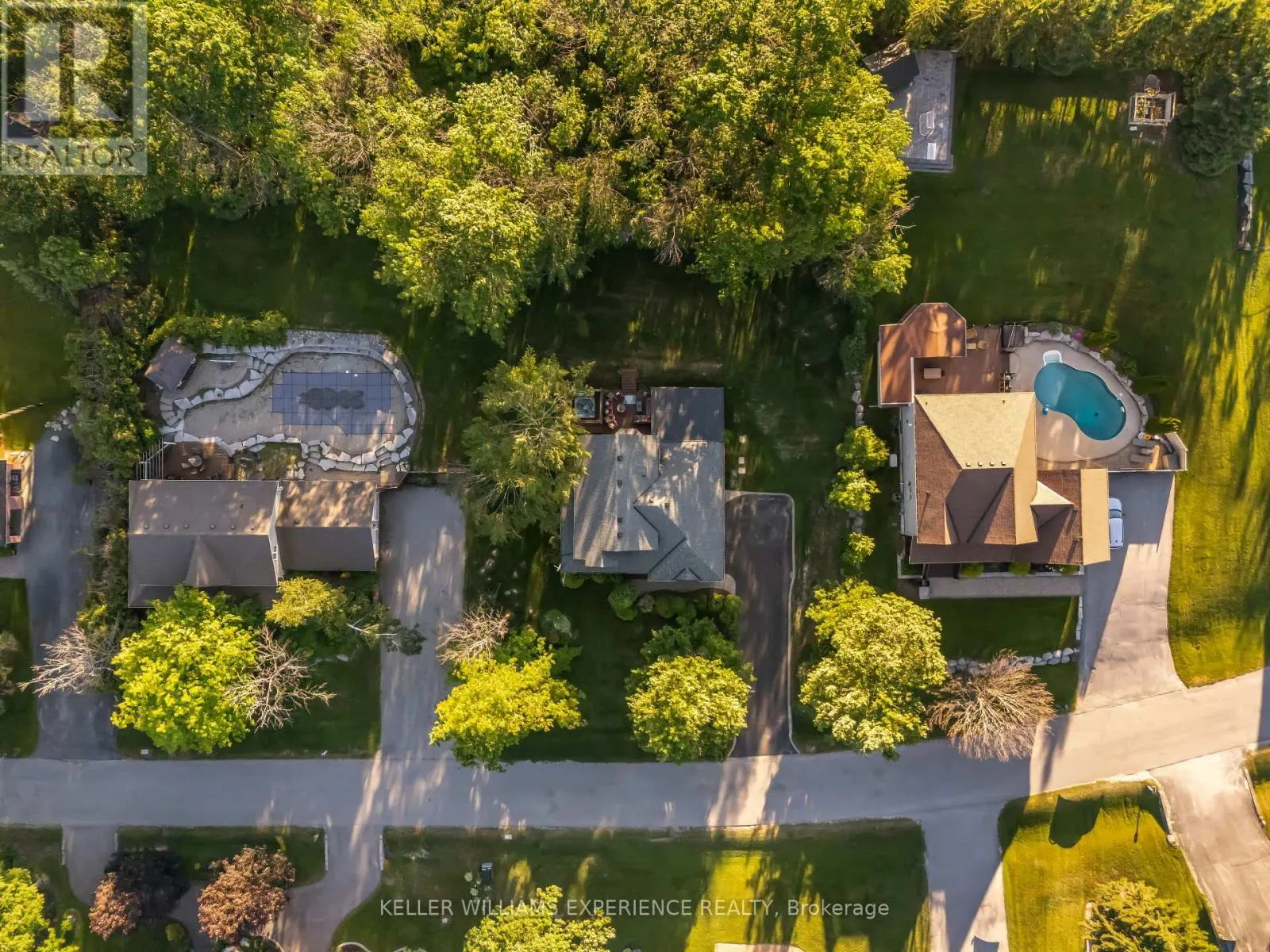 4254 FOREST WOOD DRIVE