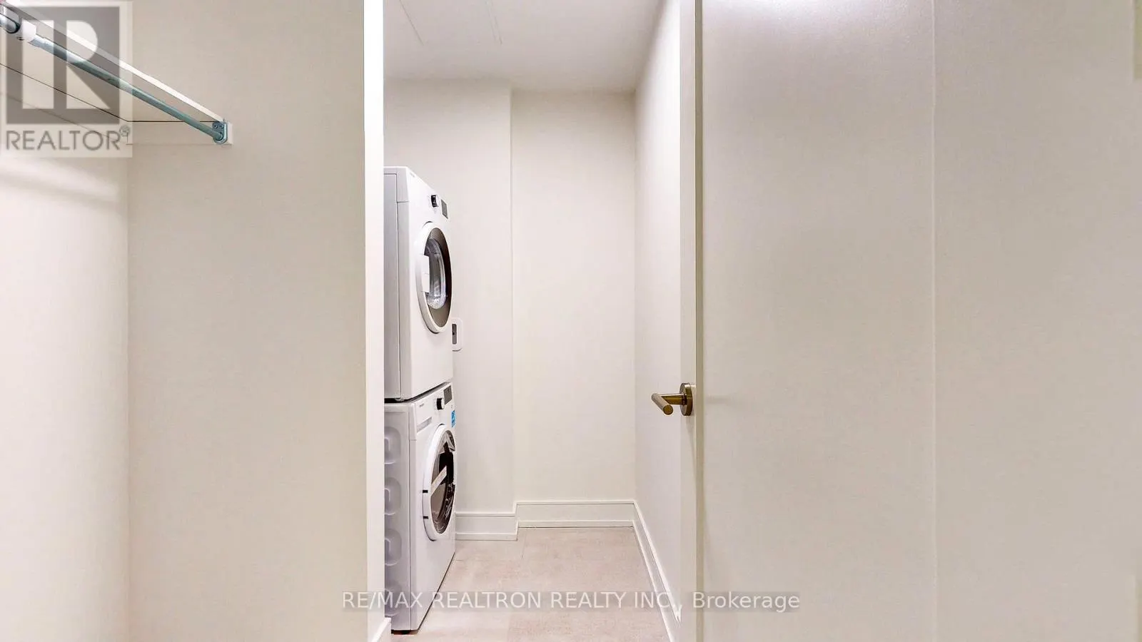 813 - 185 DUNLOP STREET E