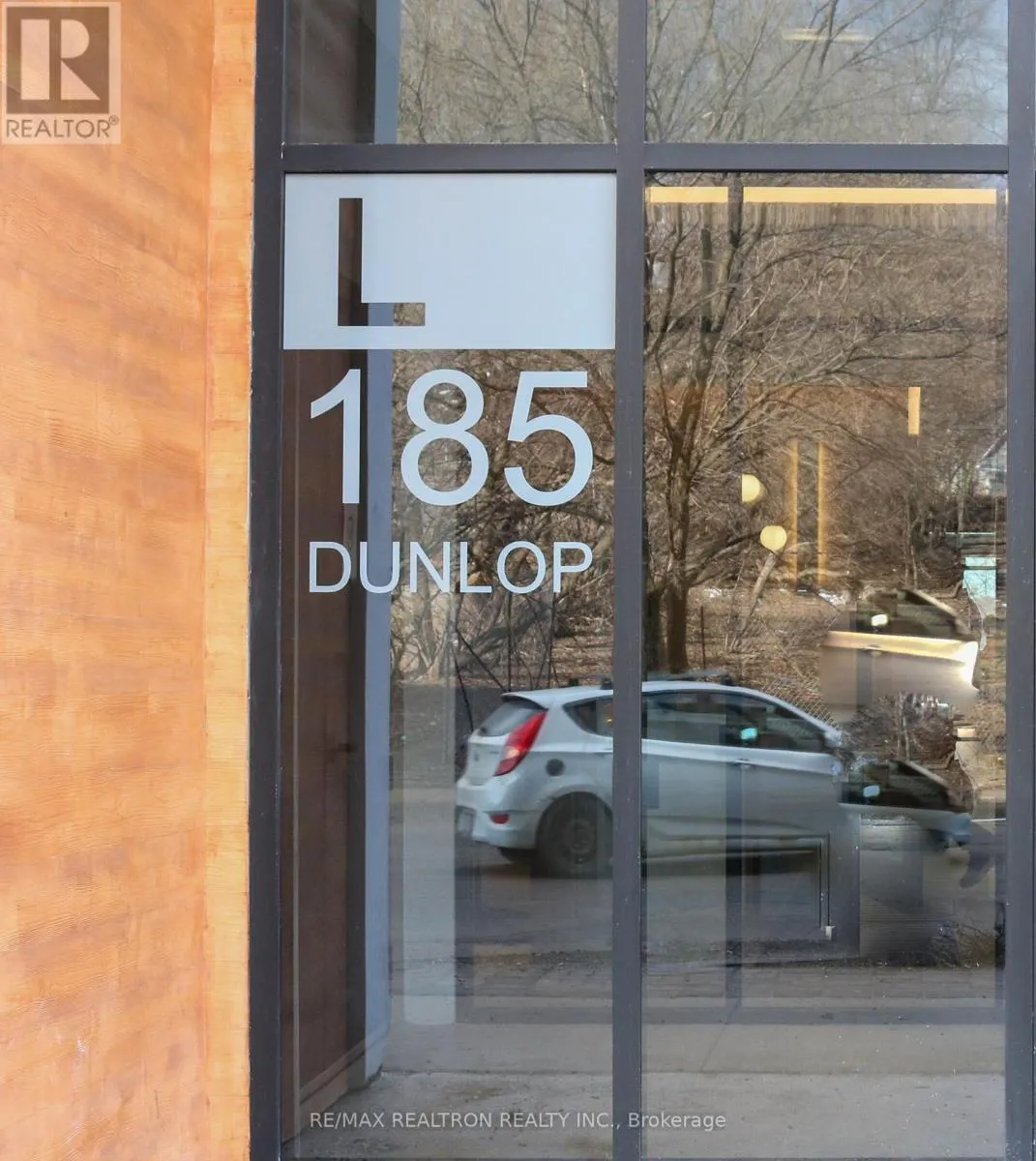 813 - 185 DUNLOP STREET E