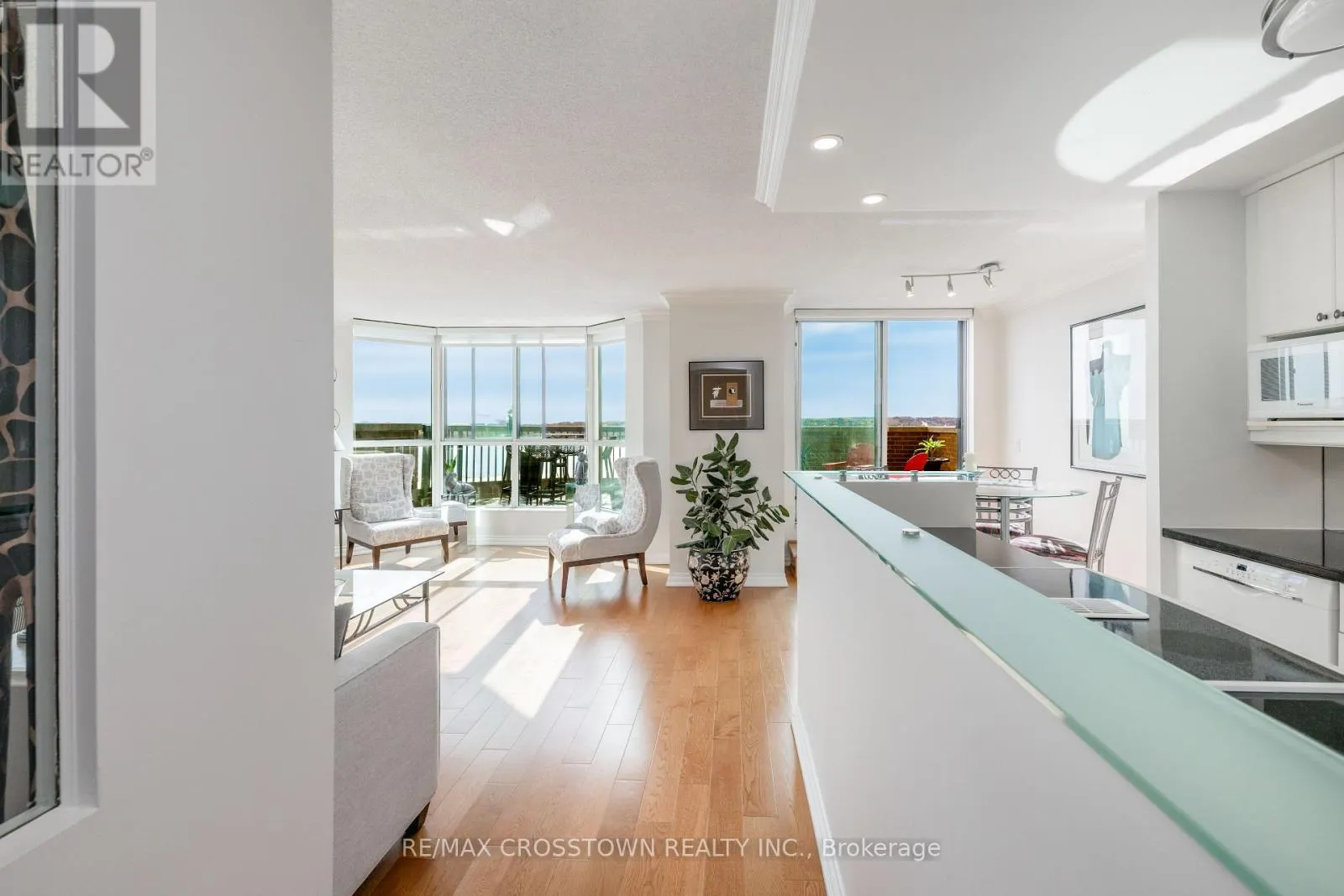 1506 - 140 DUNLOP STREET E