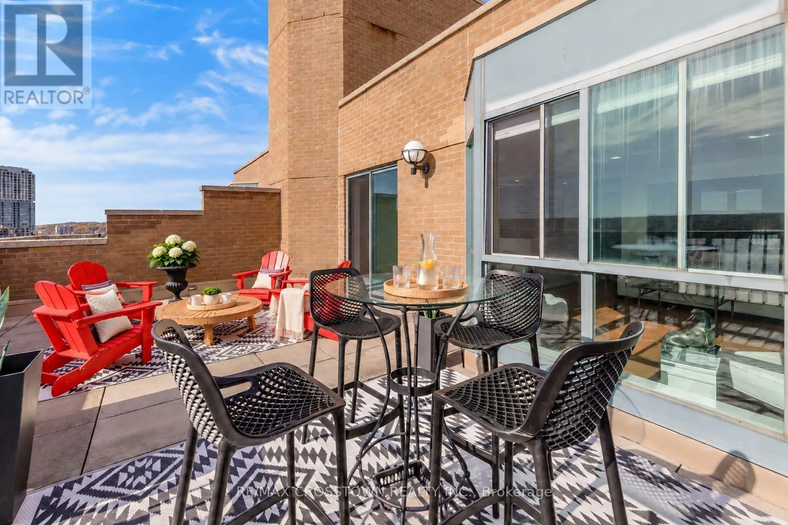1506 - 140 DUNLOP STREET E