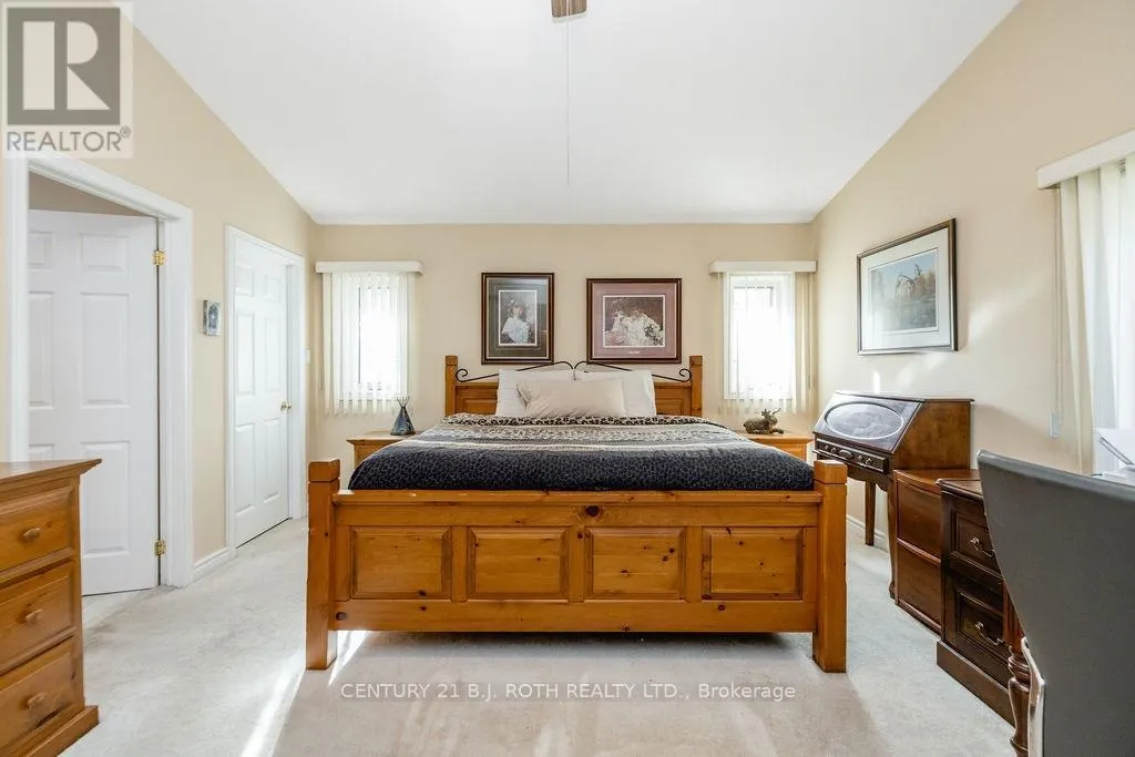 1909 MCLEOD DRIVE
