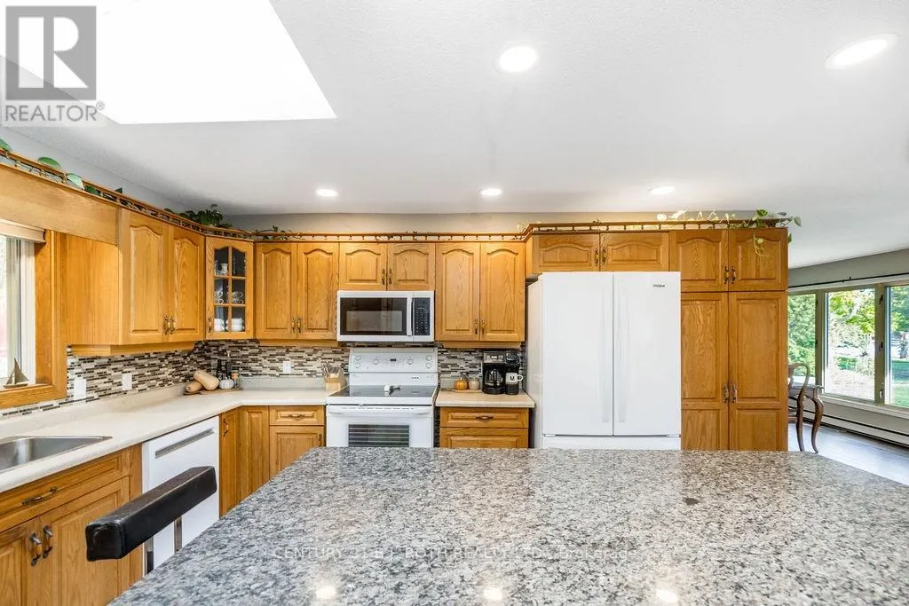 1909 MCLEOD DRIVE