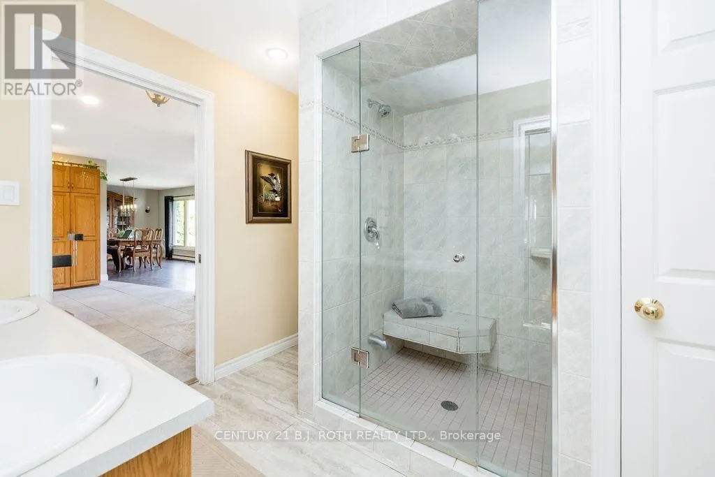 1909 MCLEOD DRIVE