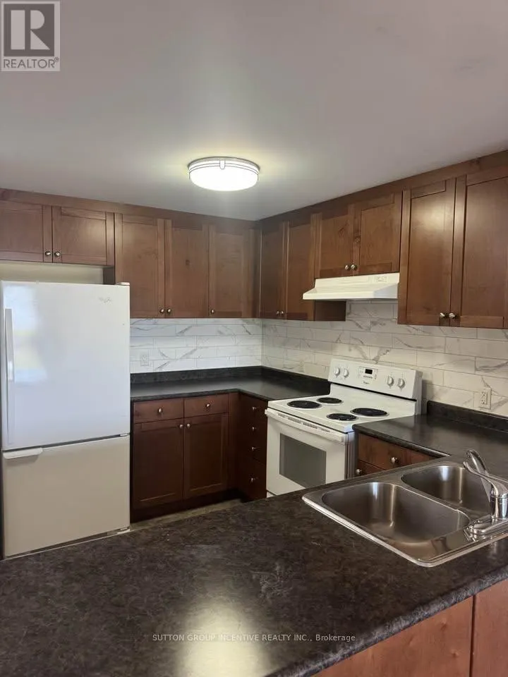 204 - 496 YONGE STREET