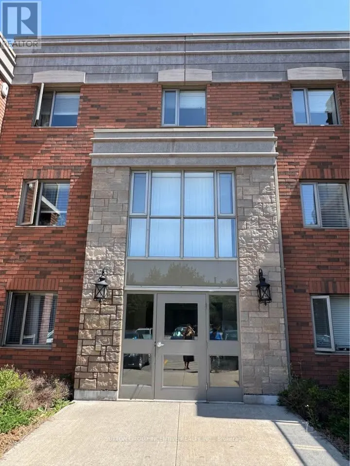 405 - 496 YONGE STREET
