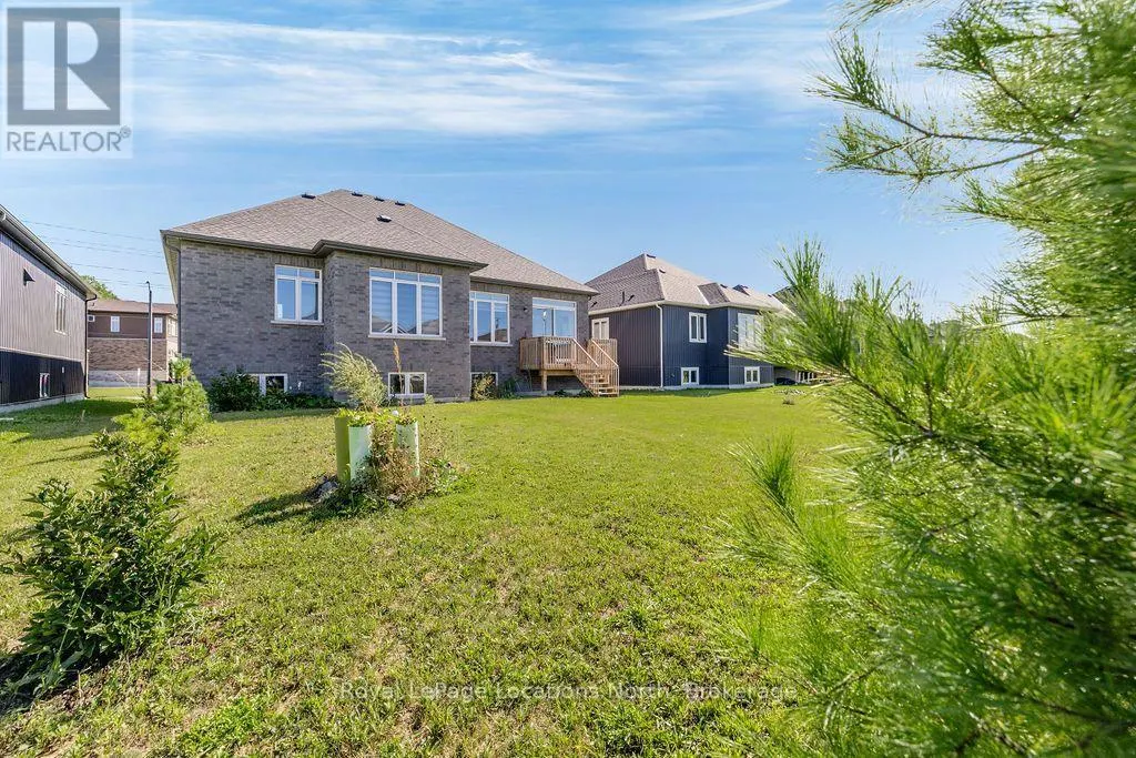 298 RAMBLEWOOD DRIVE