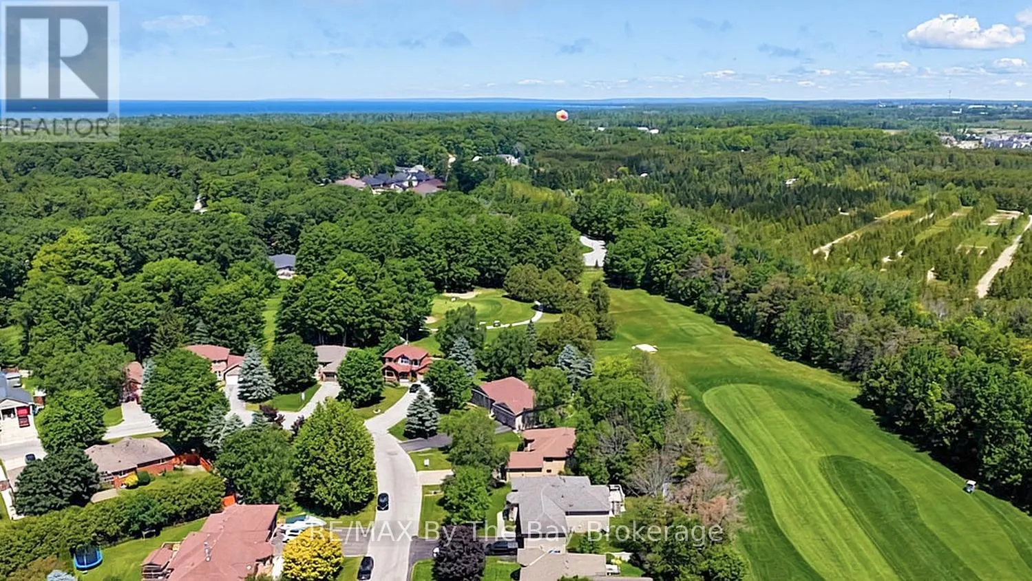 54 FAIRWAY CRESCENT