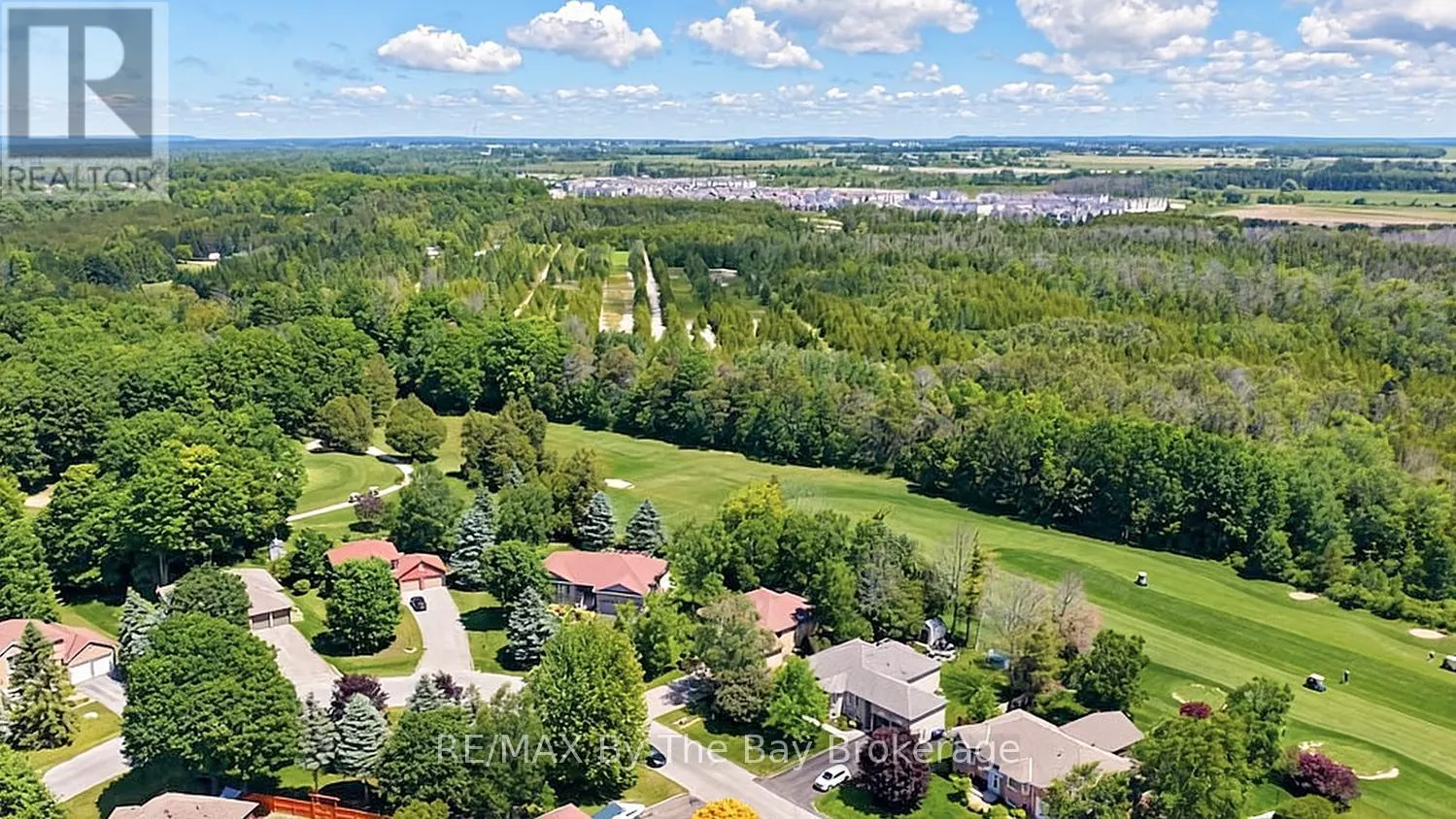 54 FAIRWAY CRESCENT