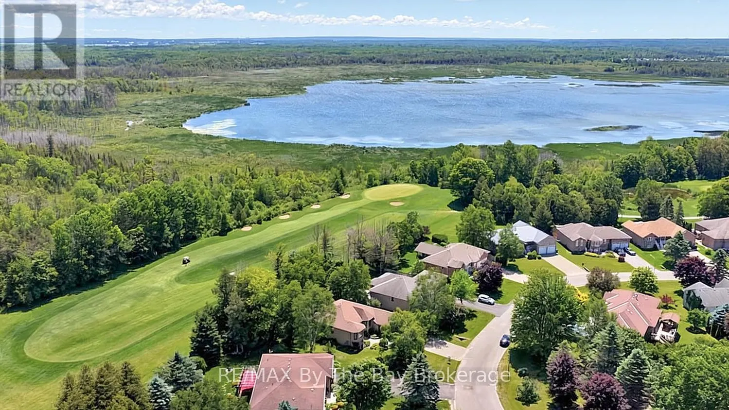 54 FAIRWAY CRESCENT