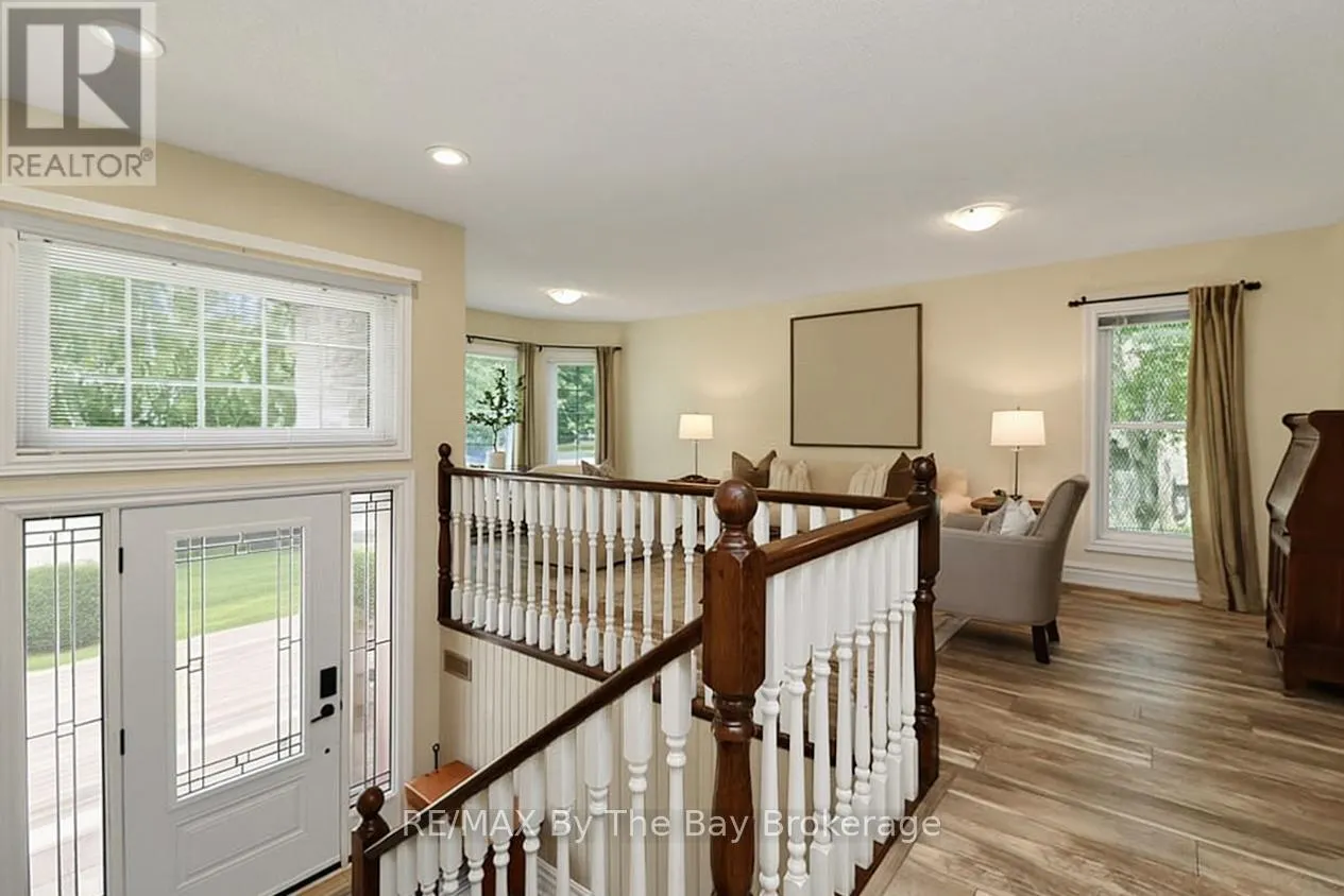 54 FAIRWAY CRESCENT
