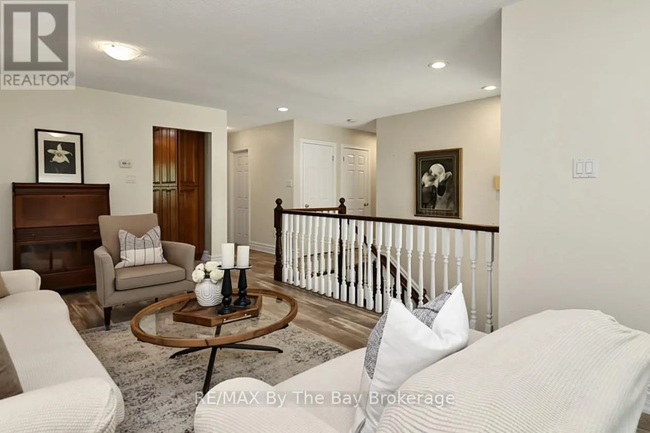 54 FAIRWAY CRESCENT