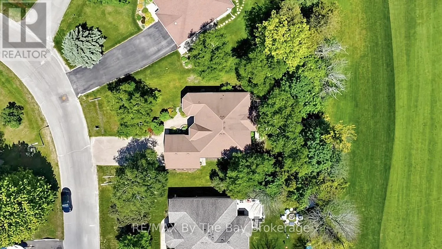54 FAIRWAY CRESCENT