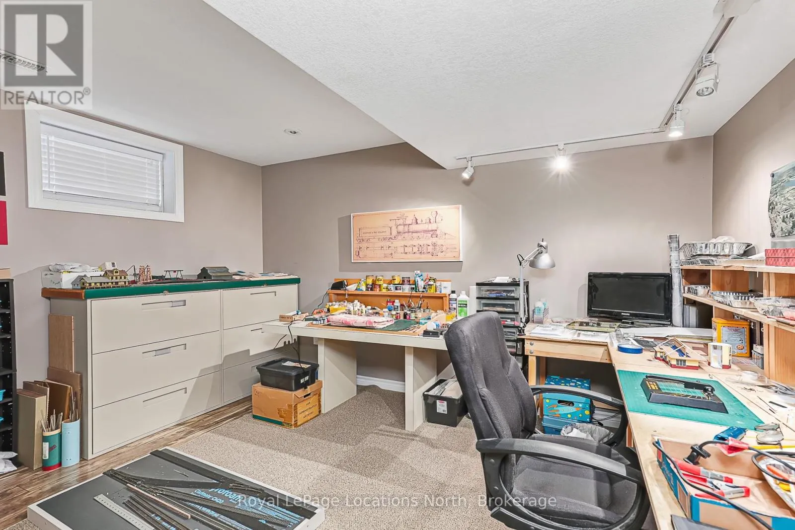 7 KAYLA CRESCENT