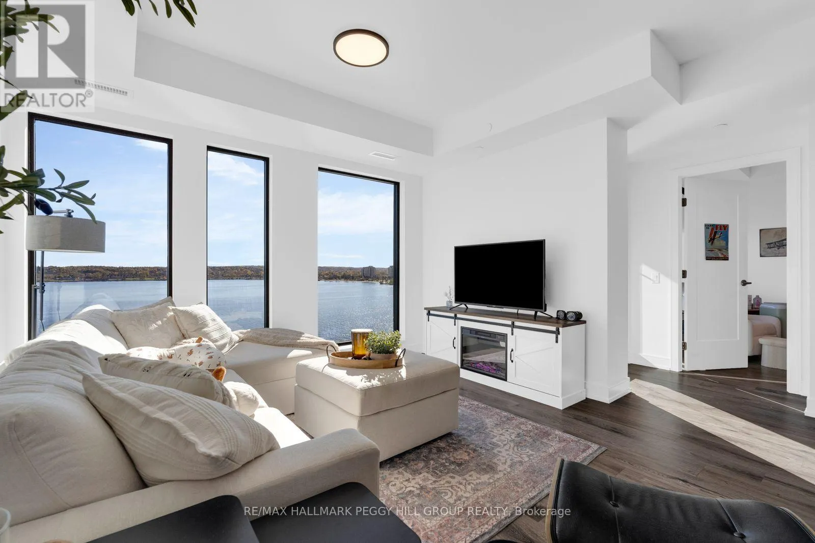 702 - 185 DUNLOP STREET E