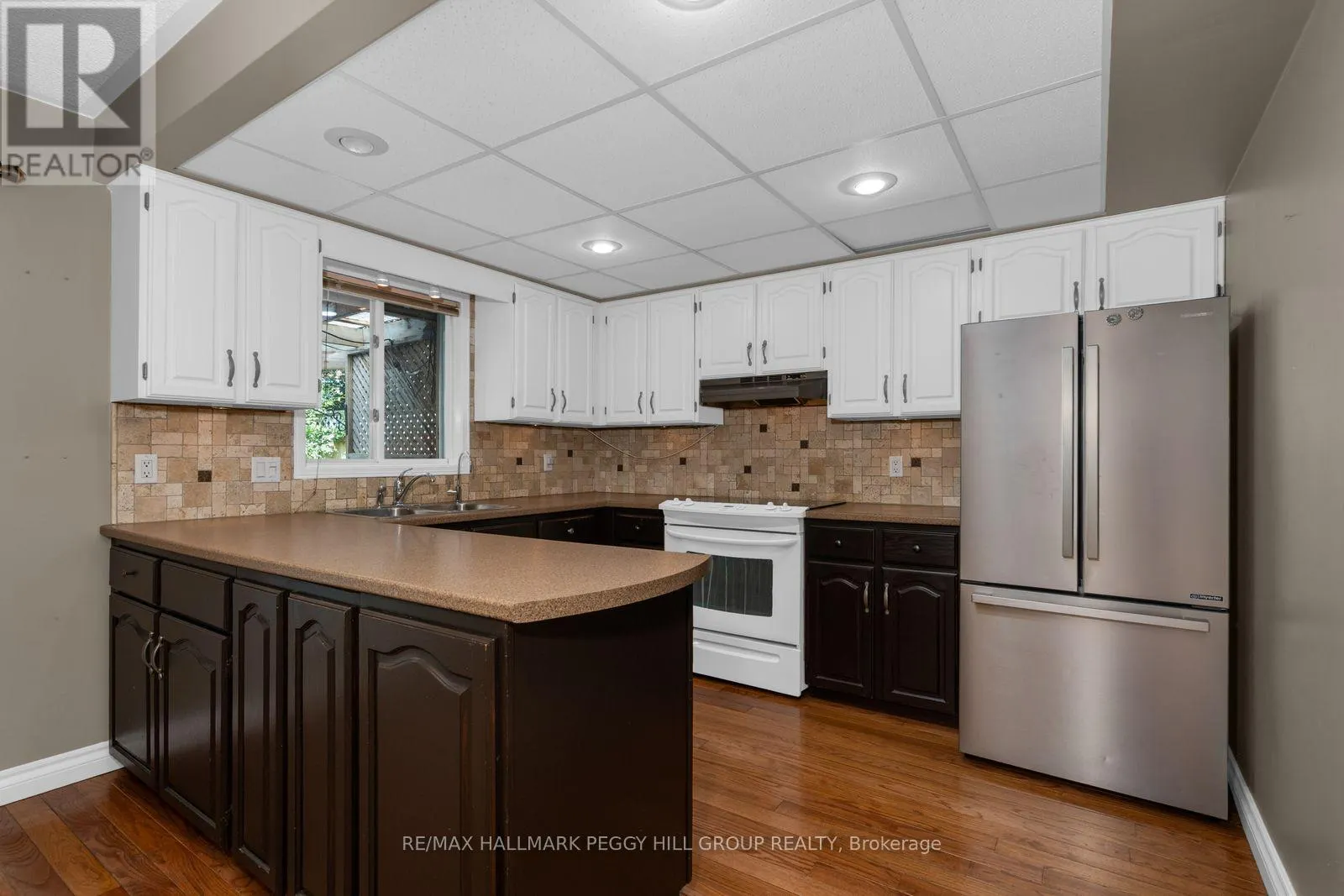 22 RICHLER CRESCENT
