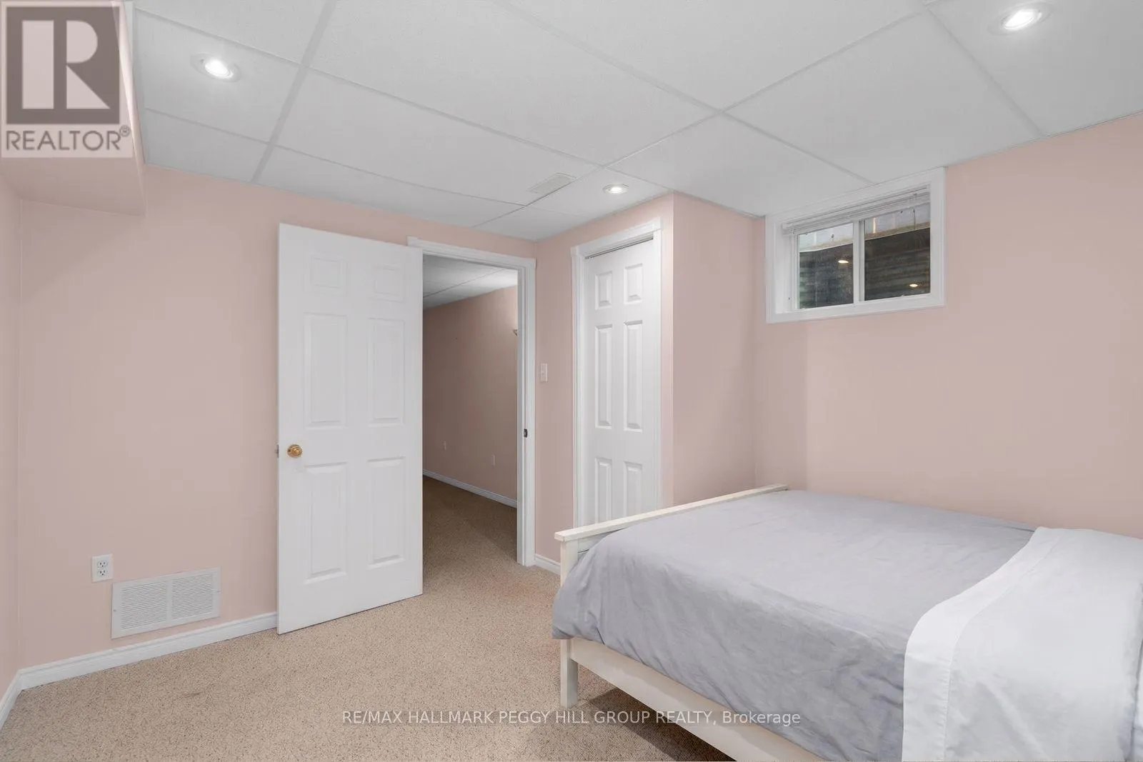 22 RICHLER CRESCENT
